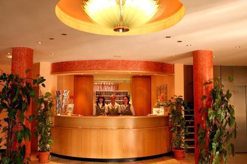 Altstadt Hotel Zur Post شترالسوند المظهر الخارجي الصورة
