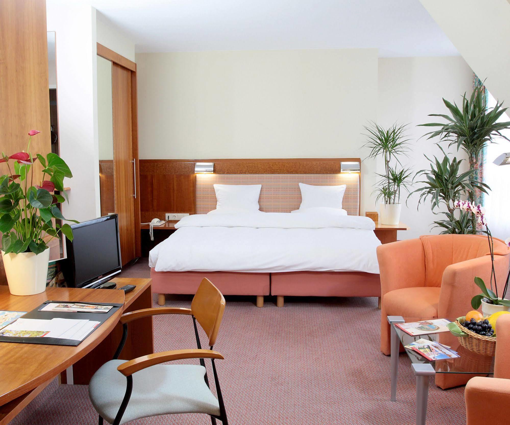 Altstadt Hotel Zur Post شترالسوند المظهر الخارجي الصورة