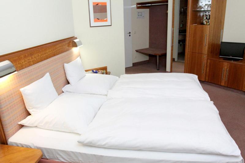 Altstadt Hotel Zur Post شترالسوند الغرفة الصورة